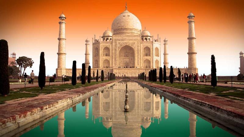 Taxh Mahal, Indi