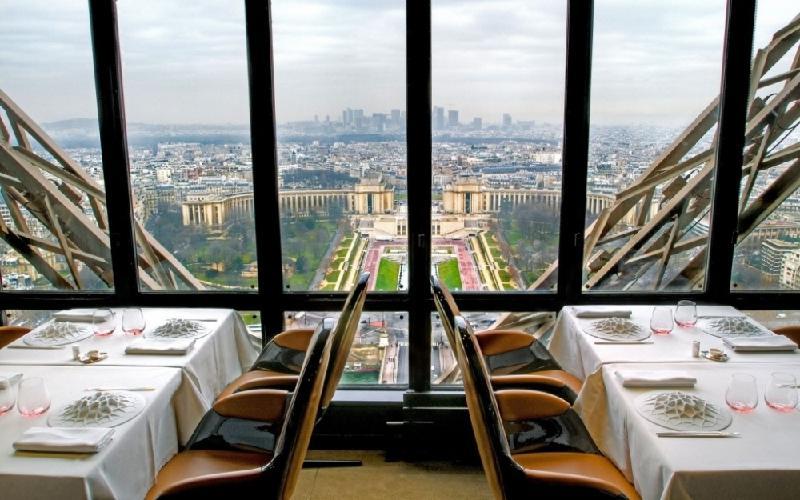 Le Jules Verne n Paris, Franc